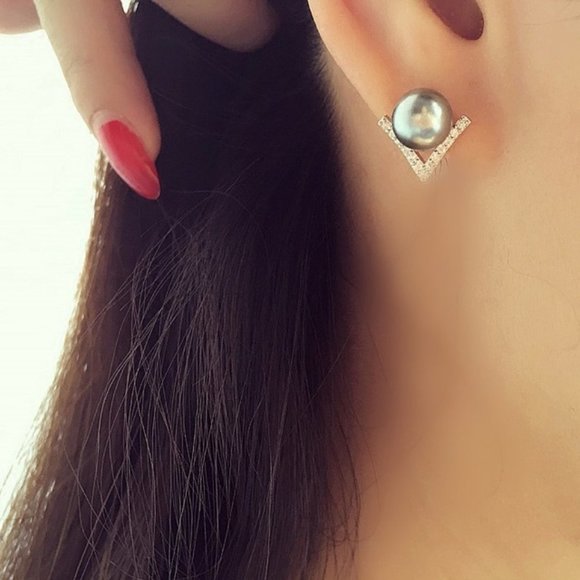 NEW Sterling Silver Diamond Pearl Stud Earrings - Picture 3 of 7